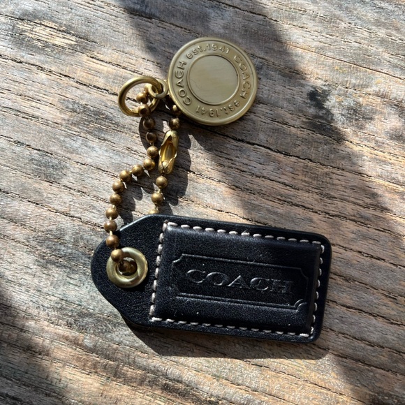 Coach Black gold coach circle replacement tag y2k brass coach hangtag - Picture 1 of 2